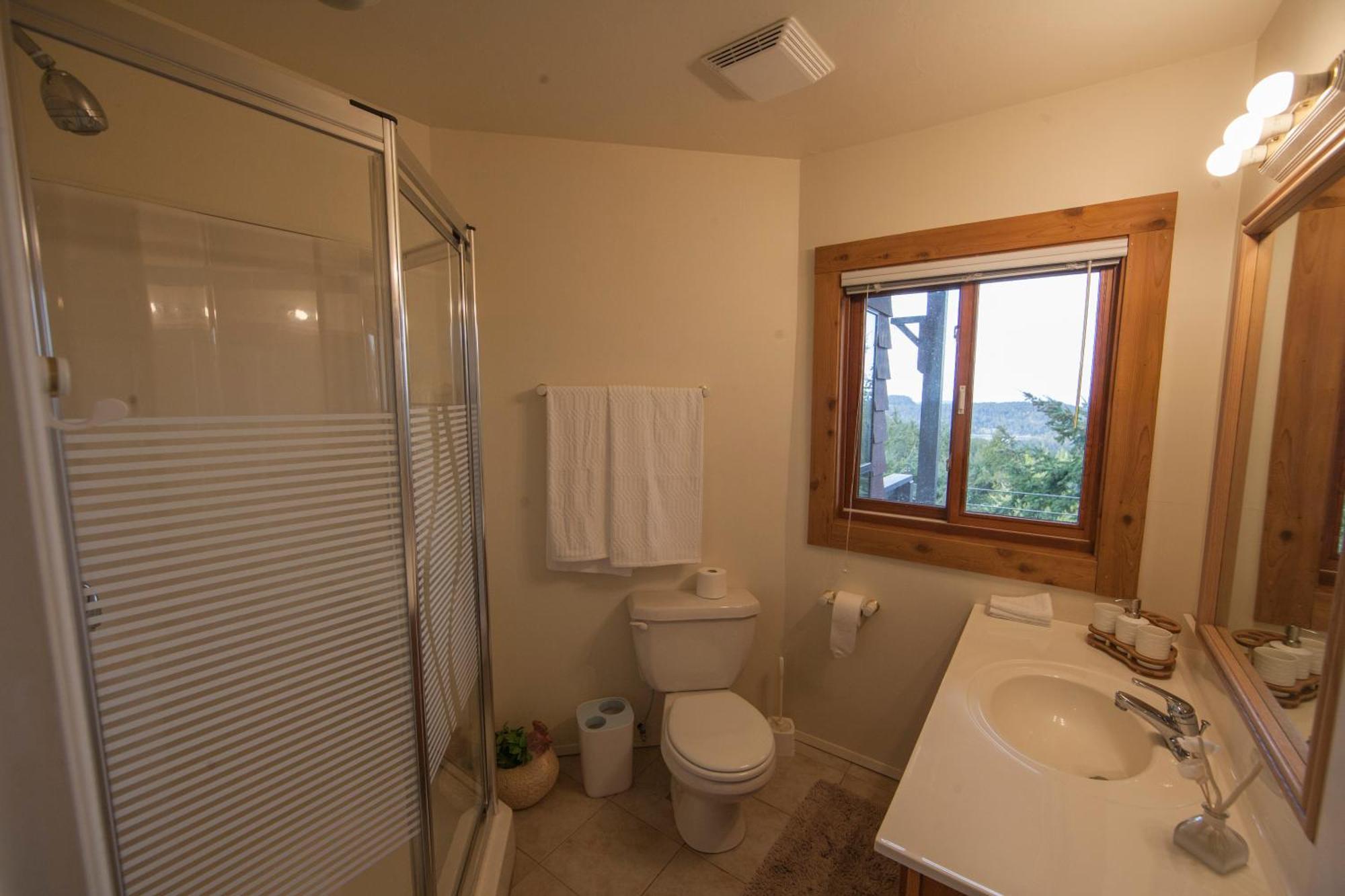 Shangri-La Oceanfront Vacation Home Bedwell Harbour 客房 照片
